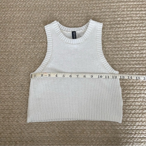 H&M White Knit sleeveless sweater tank top size small cropped - Picture 9 of 10